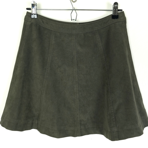 Abercrombie and Fitch Faux Suede Front Snap Button Skirt size 8 - Picture 2 of 10